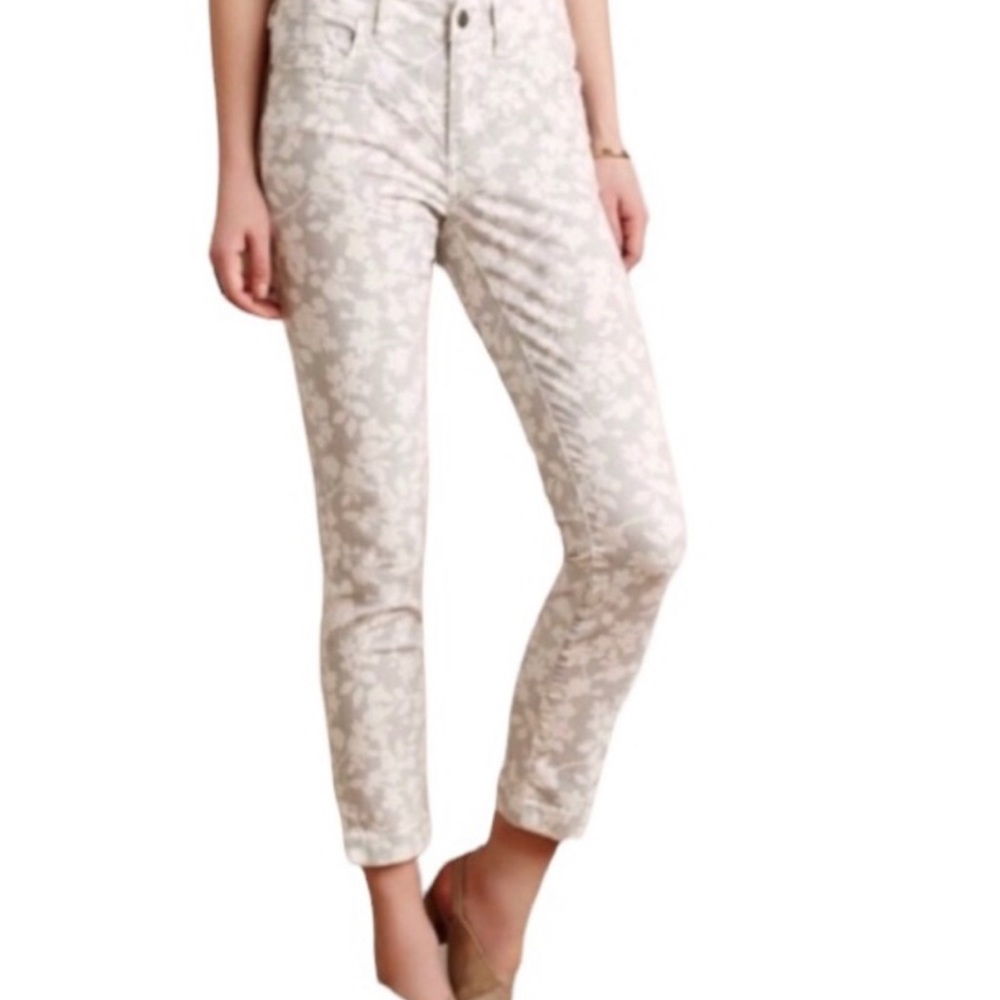 Anthropologie Pilcro Stet Fit Floral Crop Jeans White Grey Pants Size 32